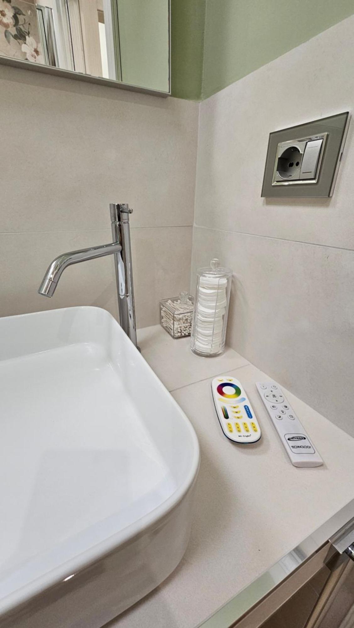 Aquari 15 Rhome Appio Latino Apartamento